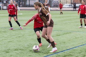 Bild 453 - wBJ FC St. Pauli - Walddoerfer SV : Ergebnis: 3:4